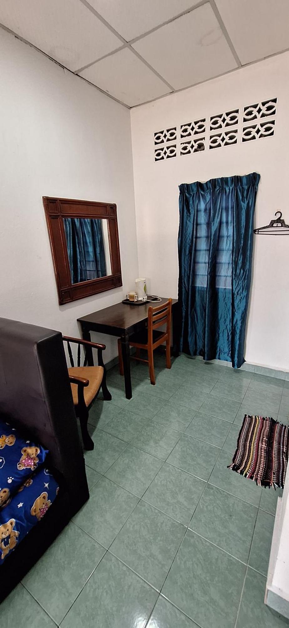 Rainbow Bed N Bfast Hostel Pantai Cenang  Bagian luar foto