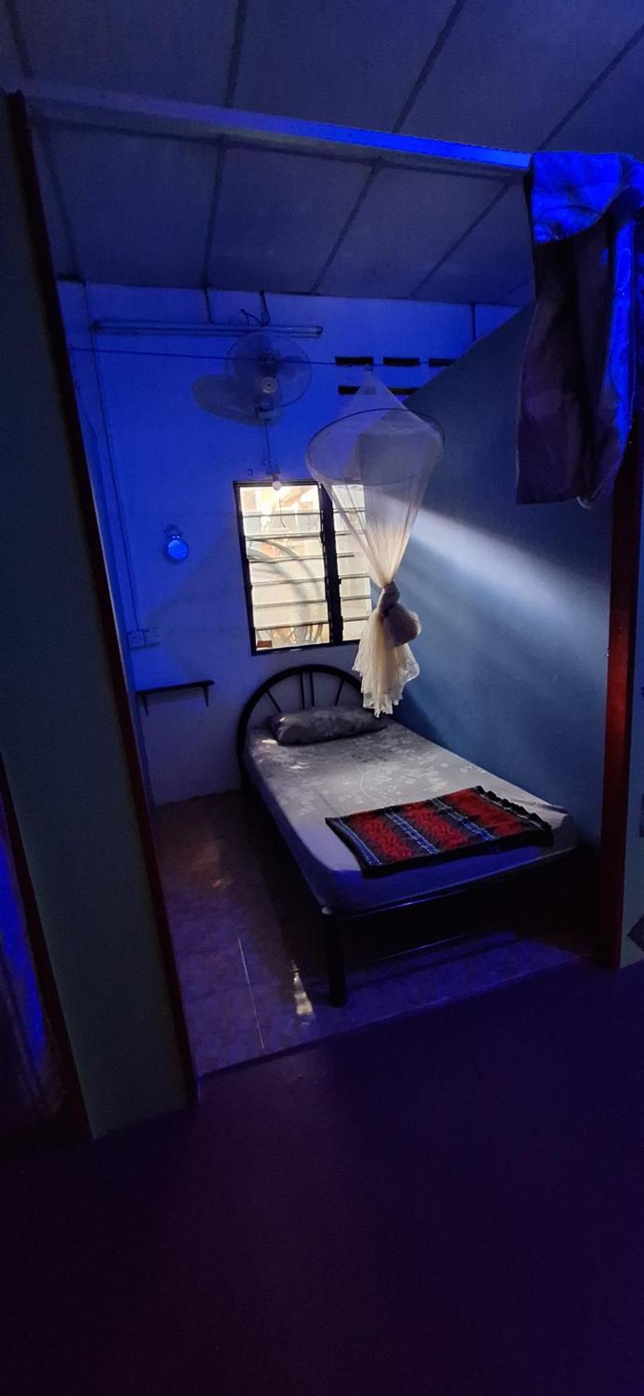 Rainbow Bed N Bfast Hostel Pantai Cenang  Bagian luar foto