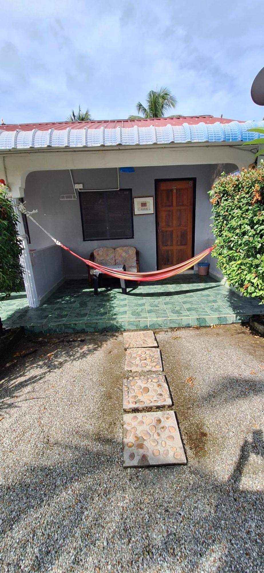 Rainbow Bed N Bfast Hostel Pantai Cenang  Bagian luar foto